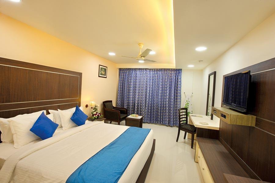 Joyees Residency Hotel Котаям Екстериор снимка