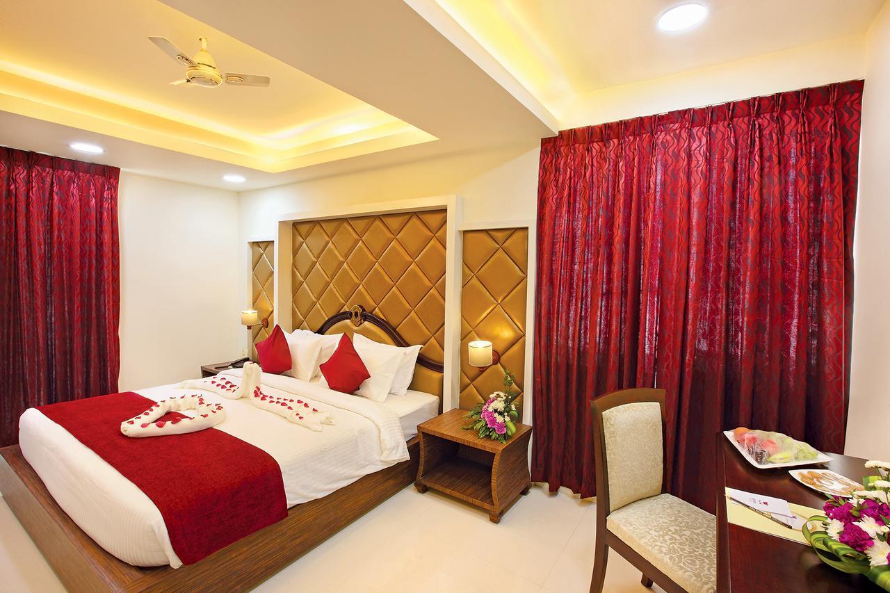 Joyees Residency Hotel Котаям Екстериор снимка