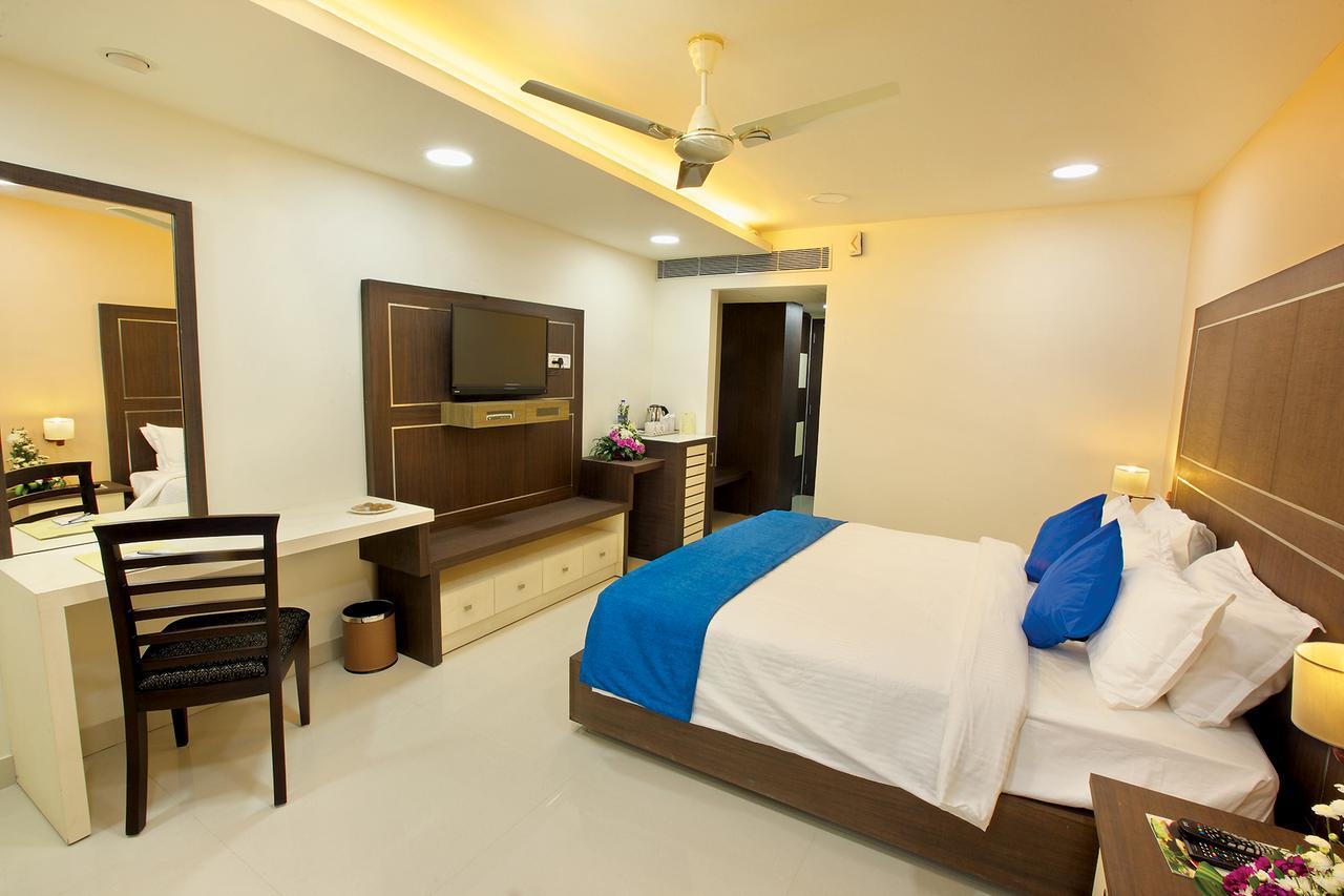 Joyees Residency Hotel Котаям Екстериор снимка