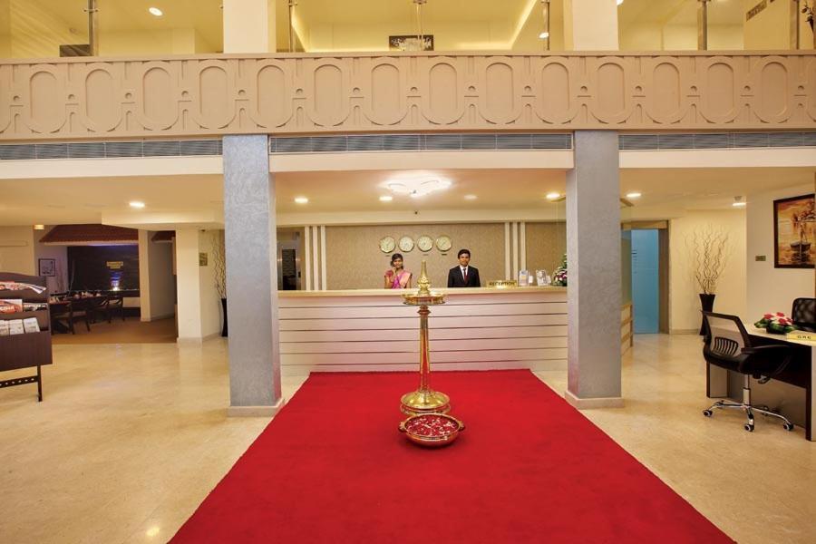 Joyees Residency Hotel Котаям Екстериор снимка